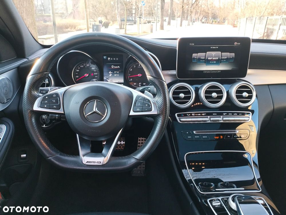 Mercedes-Benz Klasa C 300 7G-TRONIC AMG Line - 17