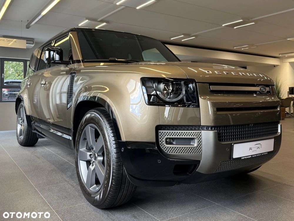 Land Rover Defender 110 D200 X-Dynamic SE - 1