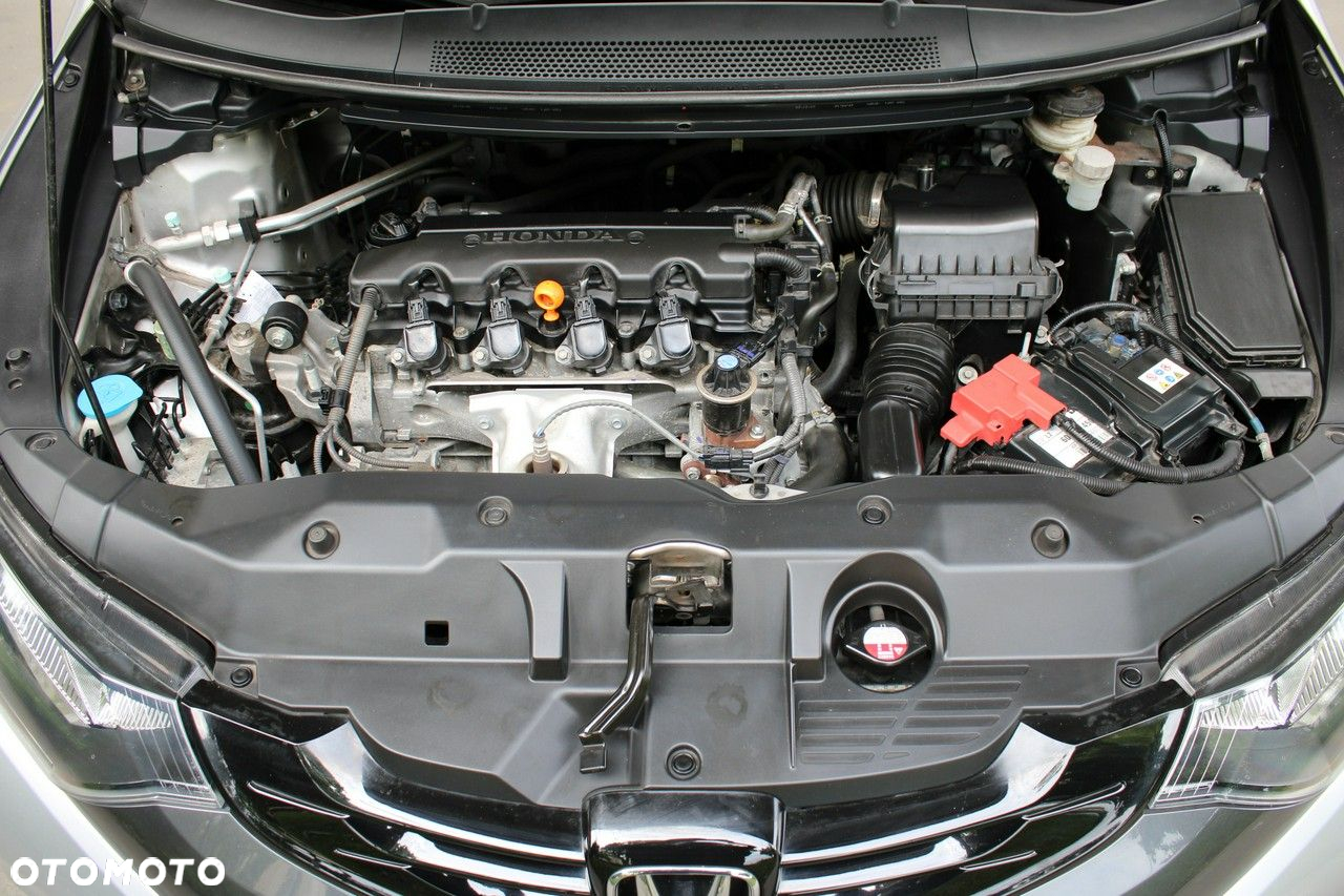 Honda Civic 1.8 i-VTEC Sport - 32