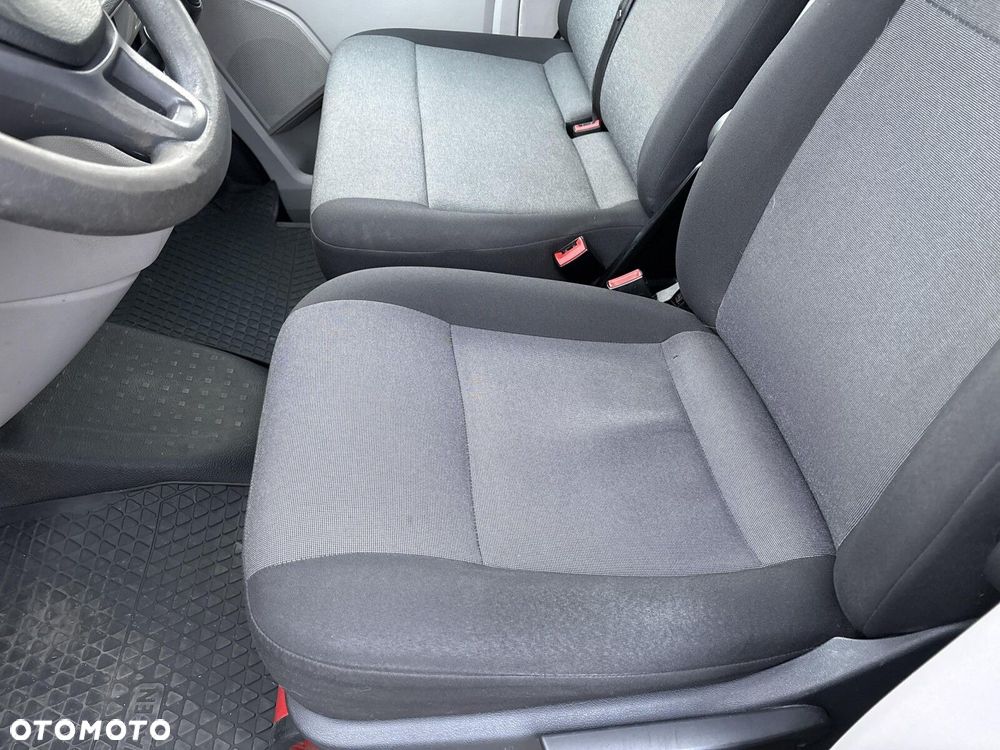 Volkswagen Transporter L2H1 - 11