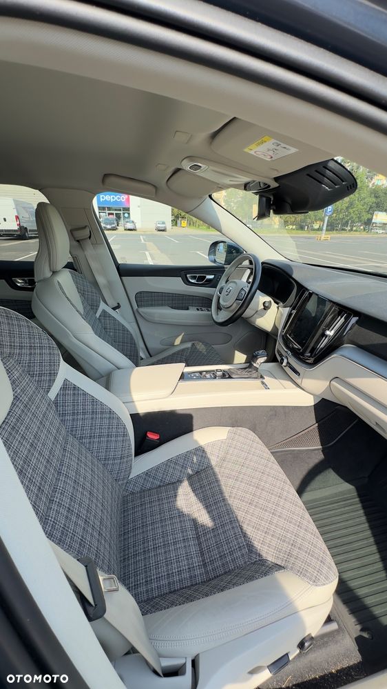 Volvo XC 60 D4 Momentum Pro - 13
