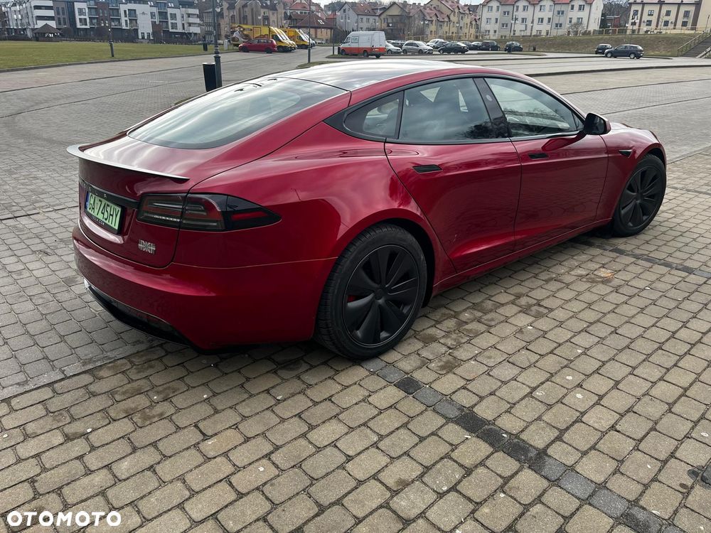 Tesla Model S - 6