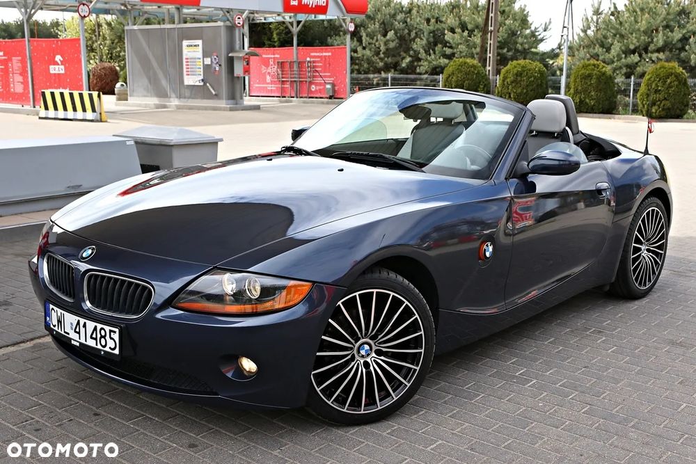 BMW Z4 2.2i - 10