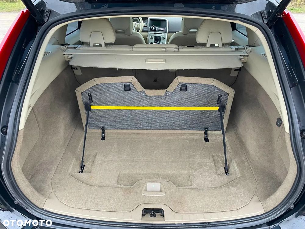 Volvo XC 60 D4 Momentum - 7