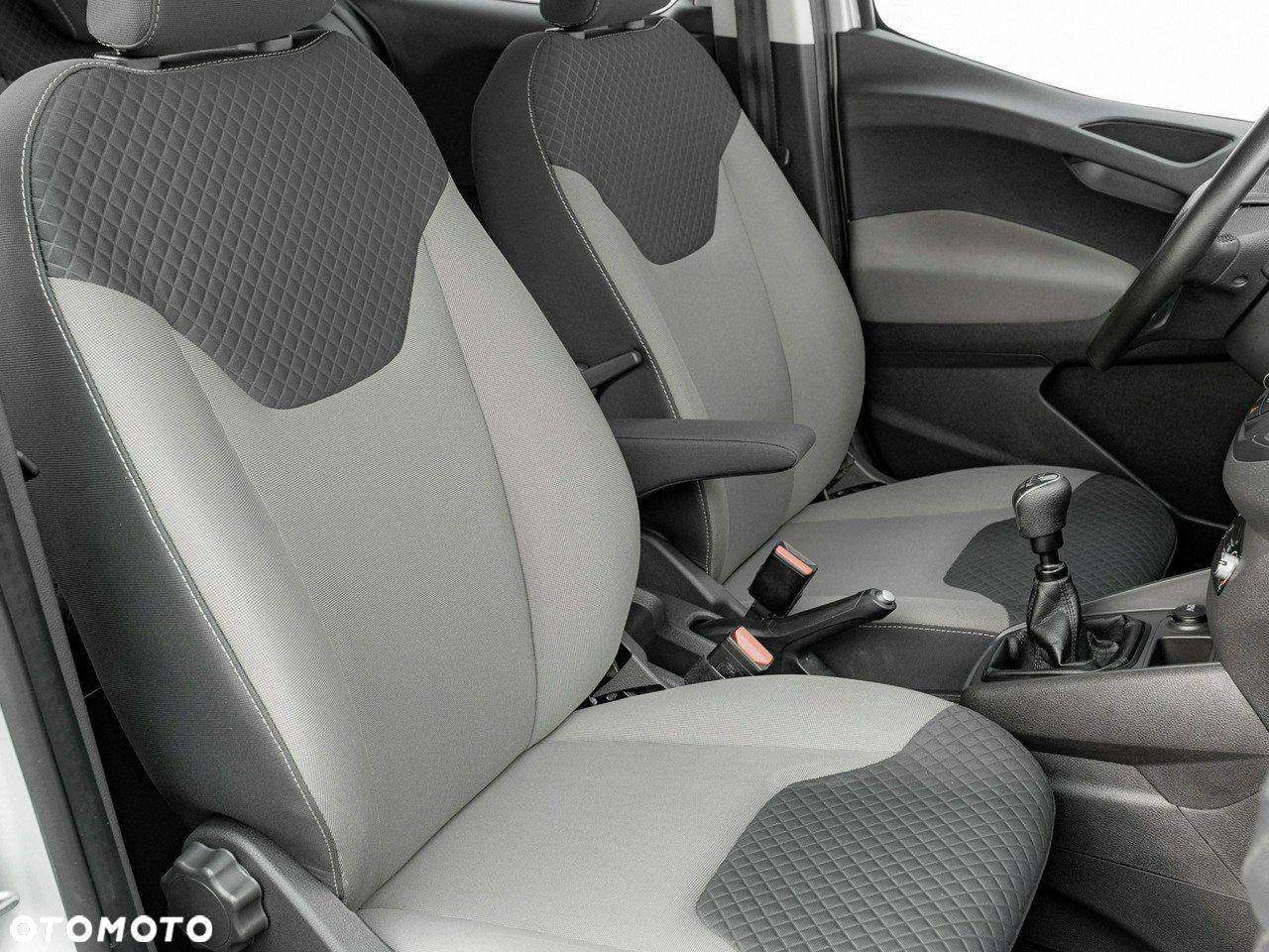 Ford Transit Courier 1.0 EcoBoost Trend - 26