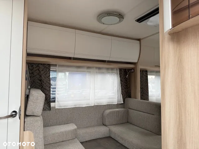 Hobby De Luxe - 12