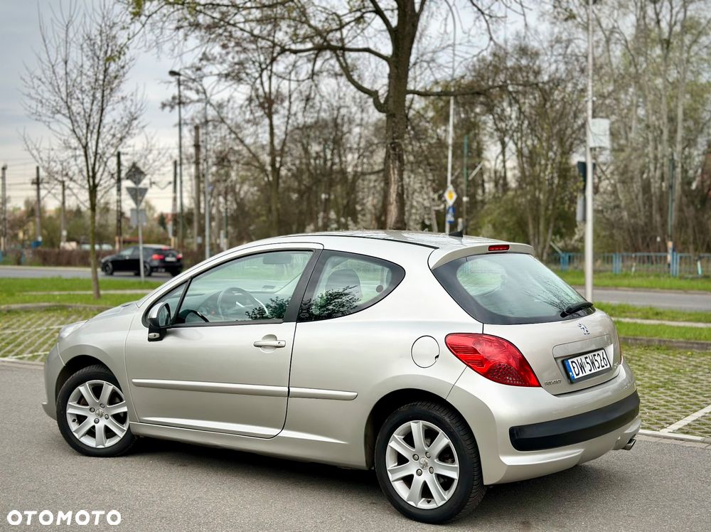 Peugeot 207 120 Sport - 2