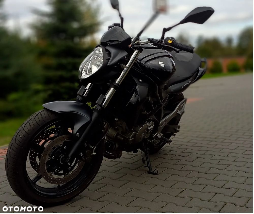 Suzuki Gladius - 3