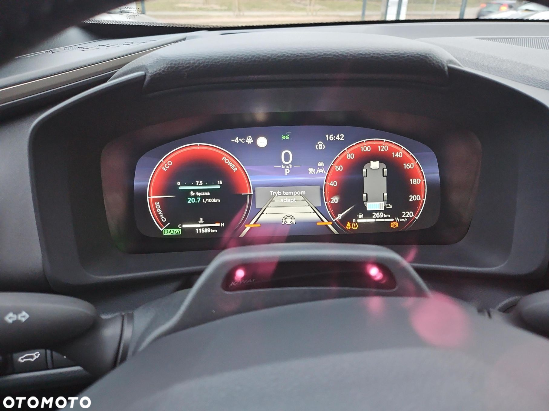 Toyota C-HR - 16