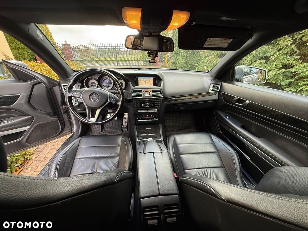 Mercedes-Benz Klasa E 220 CDI DPF Coupe BlueEFFICIENCY 7G-TRONIC Elegance - 22