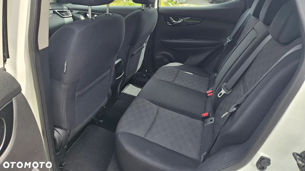 Nissan Qashqai 1.2 DIG-T N-Connecta EU6 - 11