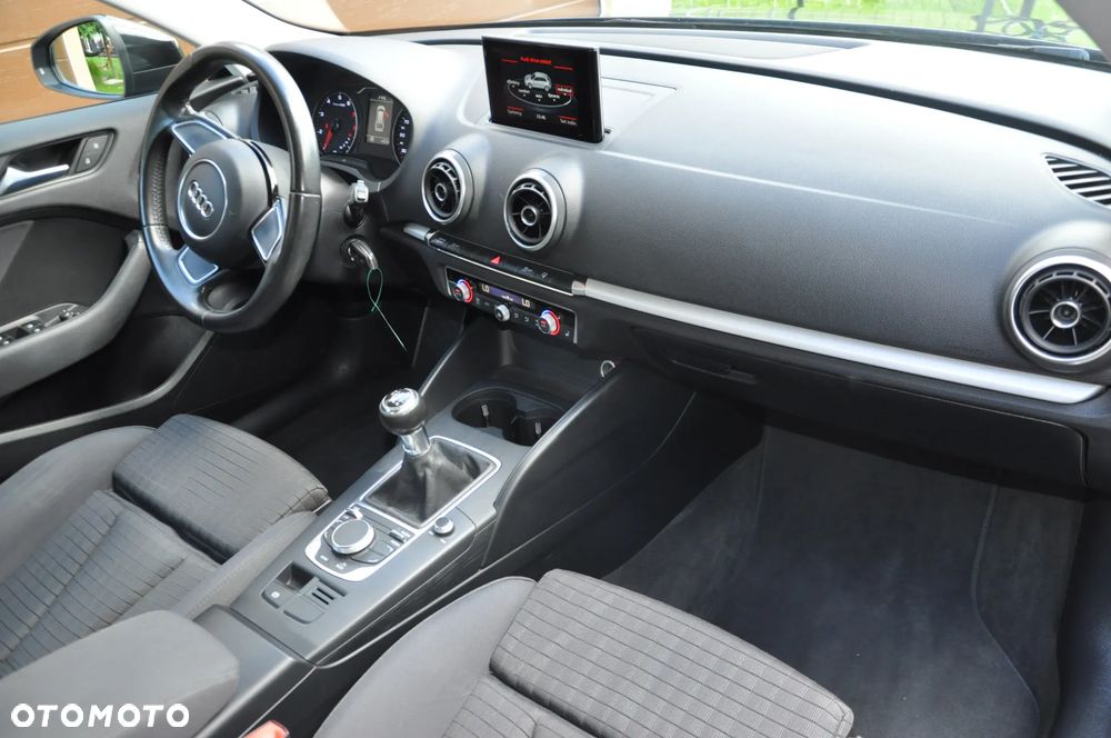Audi A3 Sportback 1.4 TFSI Ambiente - 12