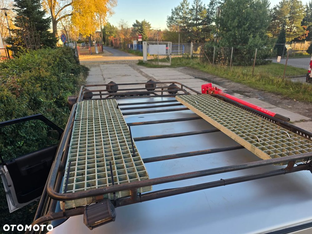 Land Rover Discovery - 18