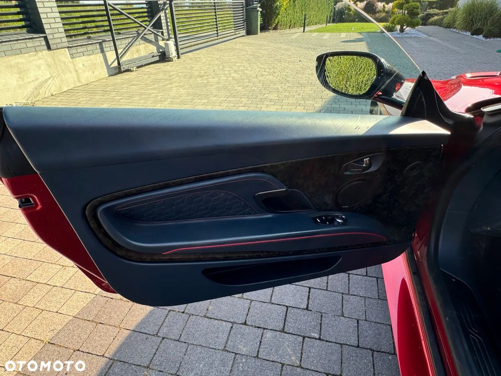 Aston Martin DBS Superleggera Standard - 9