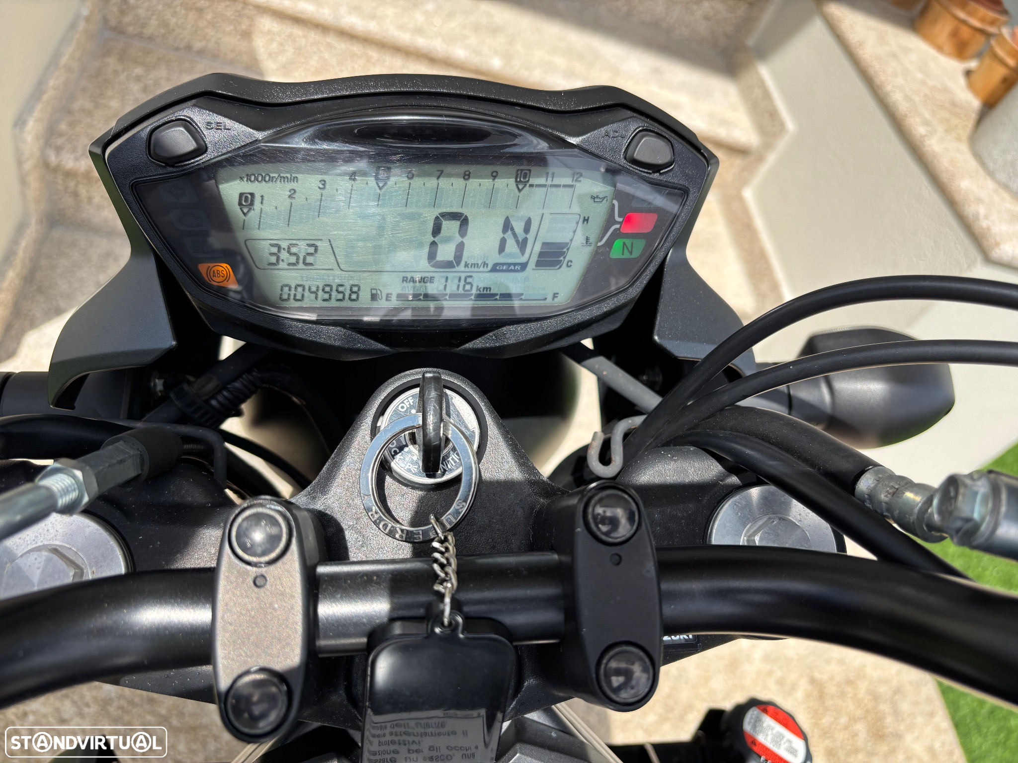 Suzuki SV ABS - 4