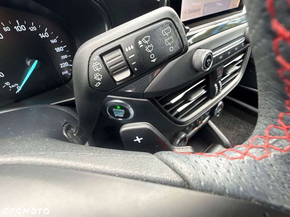 Ford Focus 1.5 EcoBlue Start-Stopp-System ST-LINE - 37