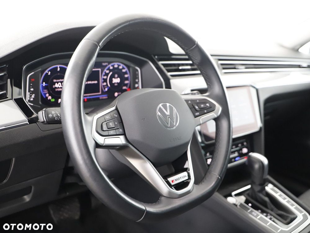 Volkswagen Passat Variant 2.0 TDI 4Mot Elegance DSG - 14