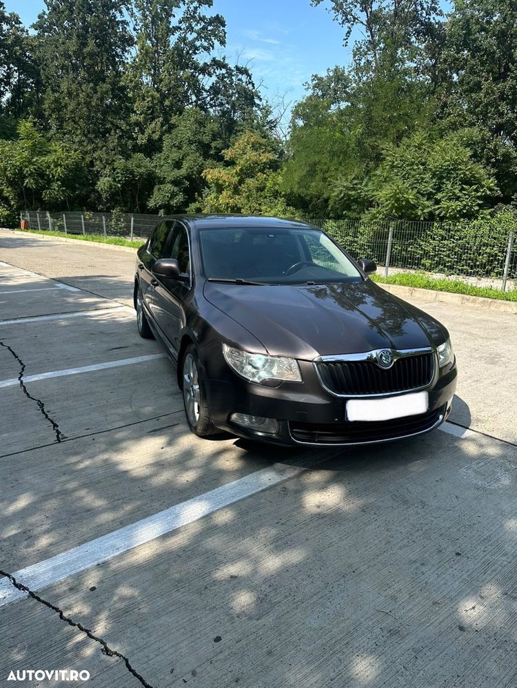 Skoda Superb 2.0 TDI Elegance DSG - 29