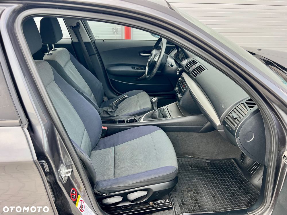 BMW Seria 1 120d DPF - 8