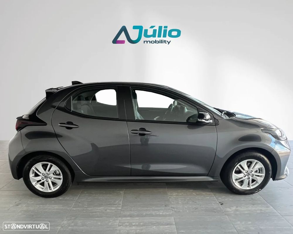 Mazda 2 1.5 L Hybrid VVT-i Centre-Line - 2