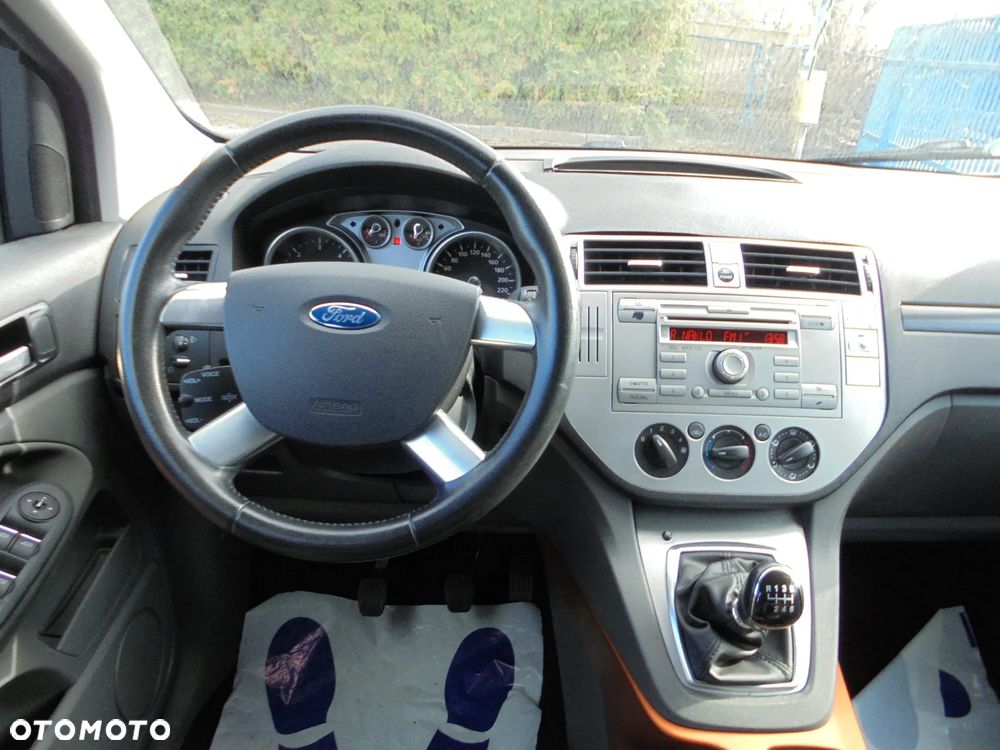 Ford Kuga 2.0 TDCi 2x4 Trend - 12
