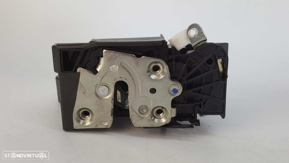 FECHADURA PORTA TRASEIRA DIREITA DACIA SANDERO STEPWAY ESSENTIAL - 1