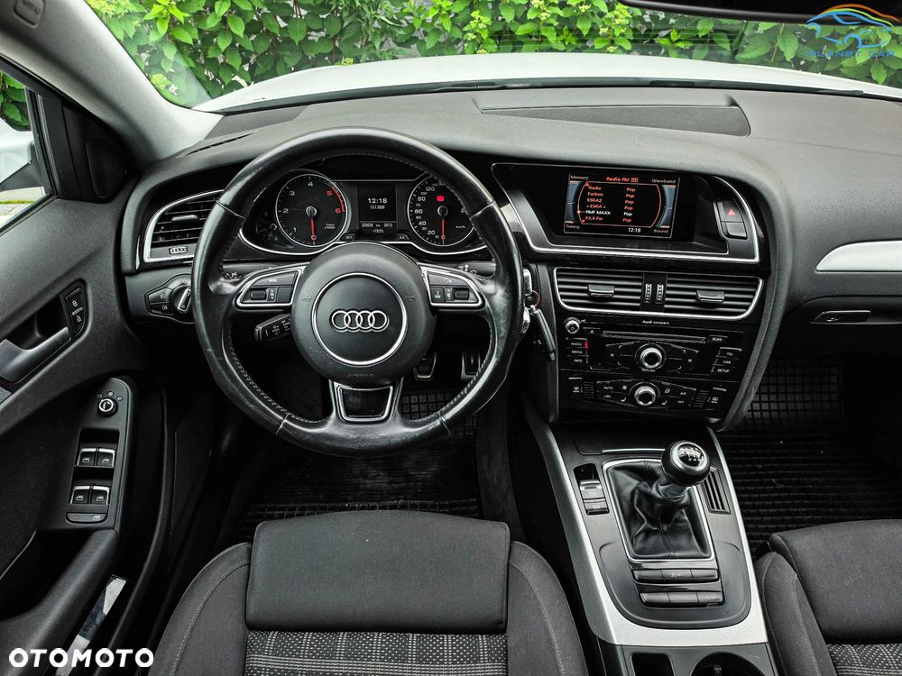 Audi A4 Avant 2.0 TDI DPF clean diesel quattro S line Sportpaket - 20