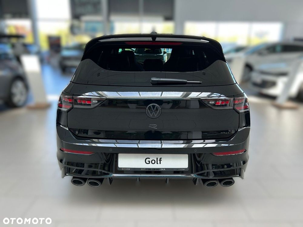 Volkswagen Golf - 11