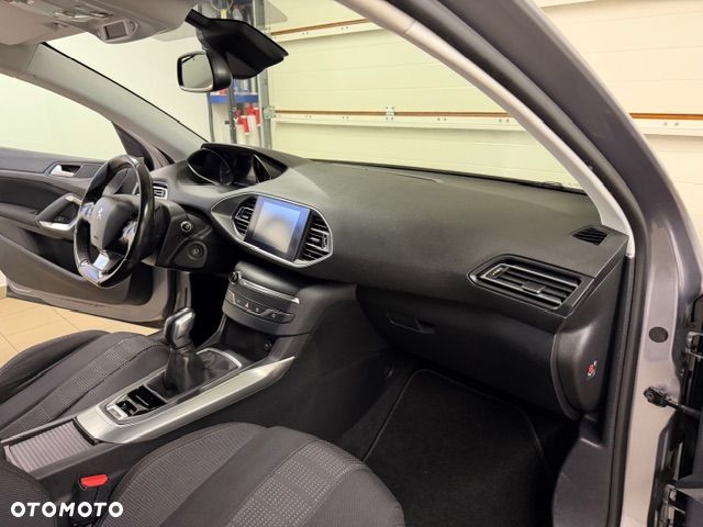 Peugeot 308 PureTech 110 Stop & Start Style - 16