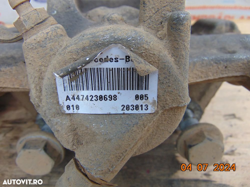 Etrieri Spate Mercedes Vito w447 Viano v Class etrier spate stanga dreapta - 6