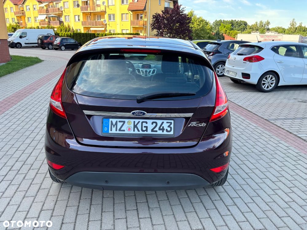 Ford Fiesta 1.25 Titanium EU5 - 11