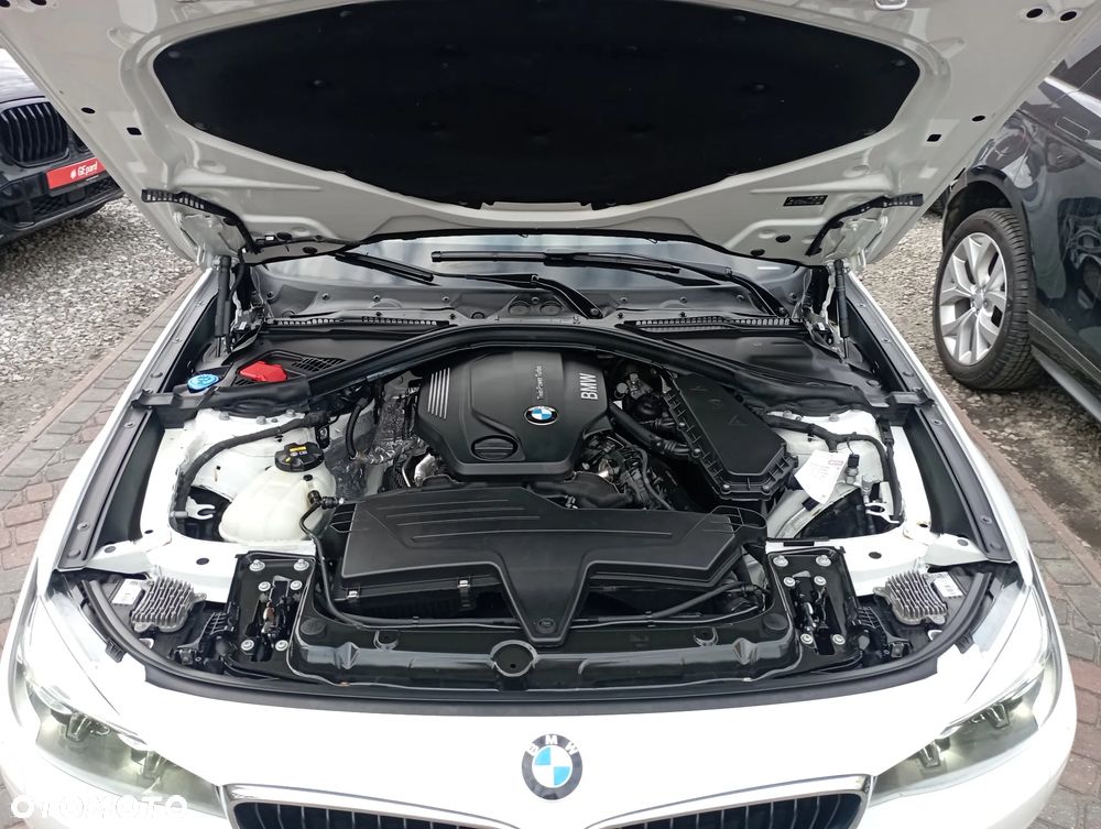 BMW Seria 3 318d Advantage - 35