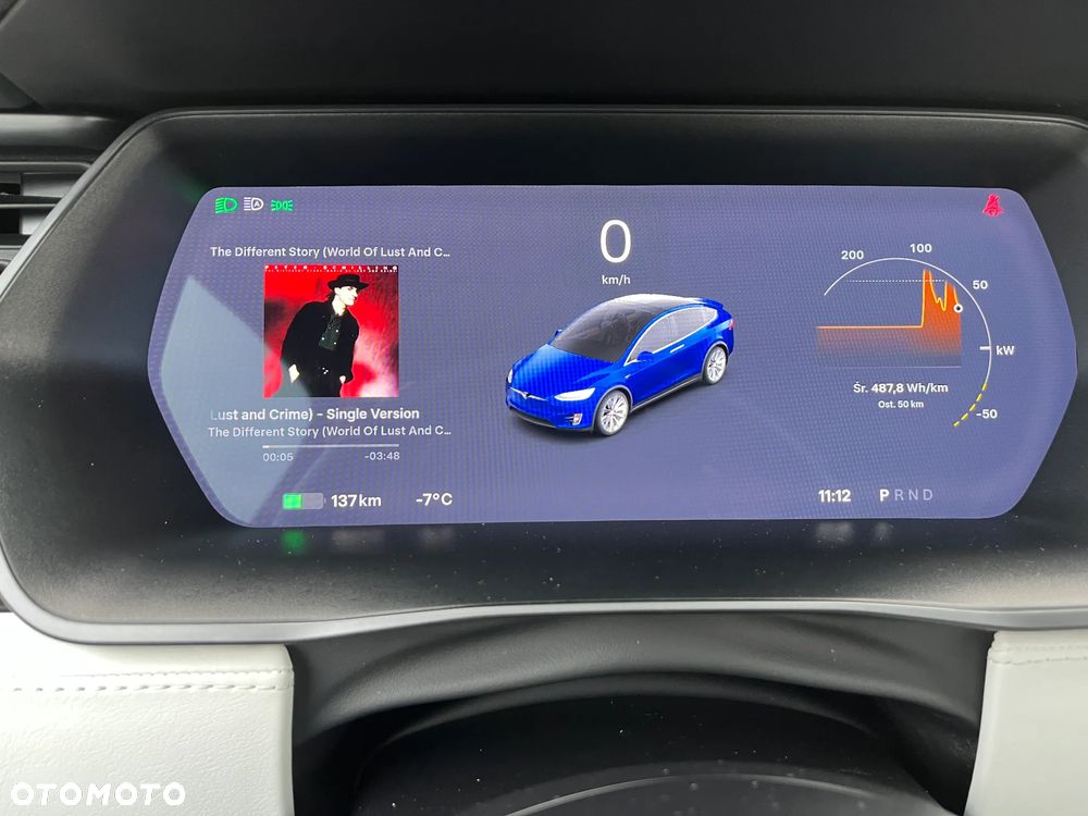 Tesla Model X 75 D - 16