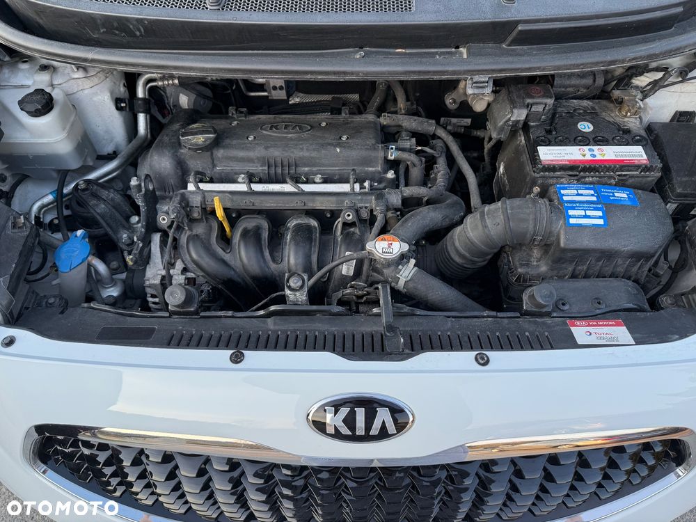 Kia Venga 1.4 CVVT Business Line - 12