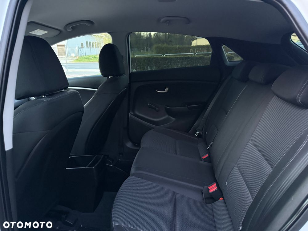 Hyundai i30 blue 1.4 Style - 35
