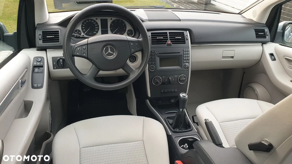 Mercedes-Benz Klasa B 180 BlueEFFICIENCY Edition - 15