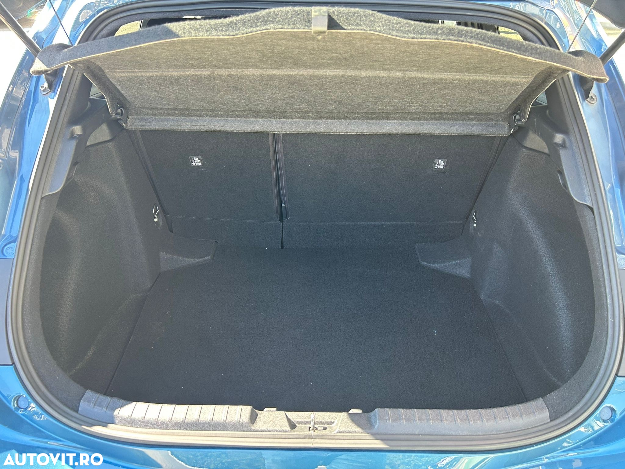 Toyota Corolla 1.8 Hybrid Comfort - 7