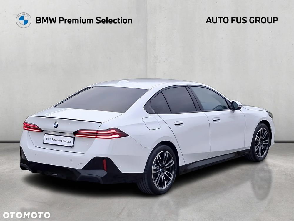 BMW Seria 5 520i mHEV M Sport - 5