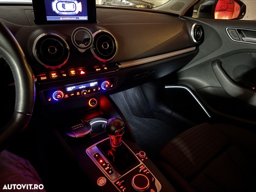 Audi A3 2.0 TDI S tronic Ambition - 27