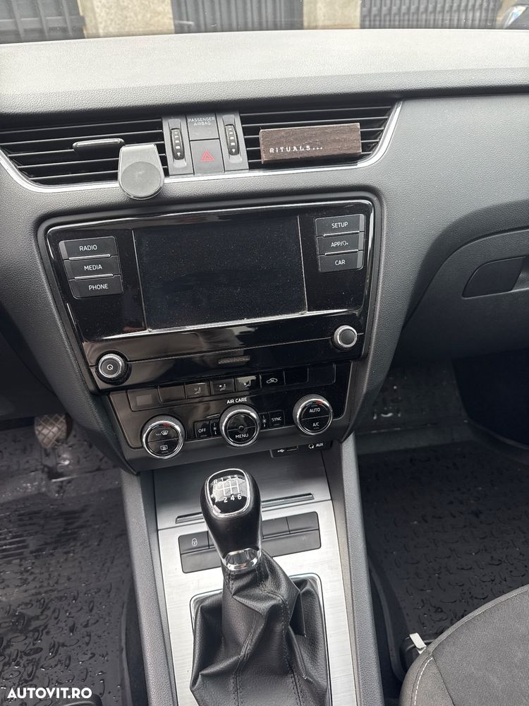 Skoda Octavia - 2