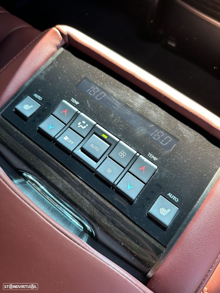 Lexus LX 450 - 38