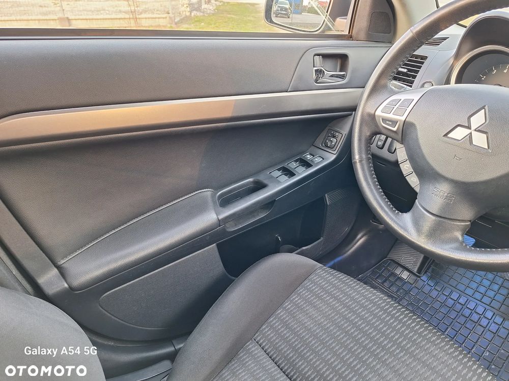 Mitsubishi Lancer 1.6 - 27