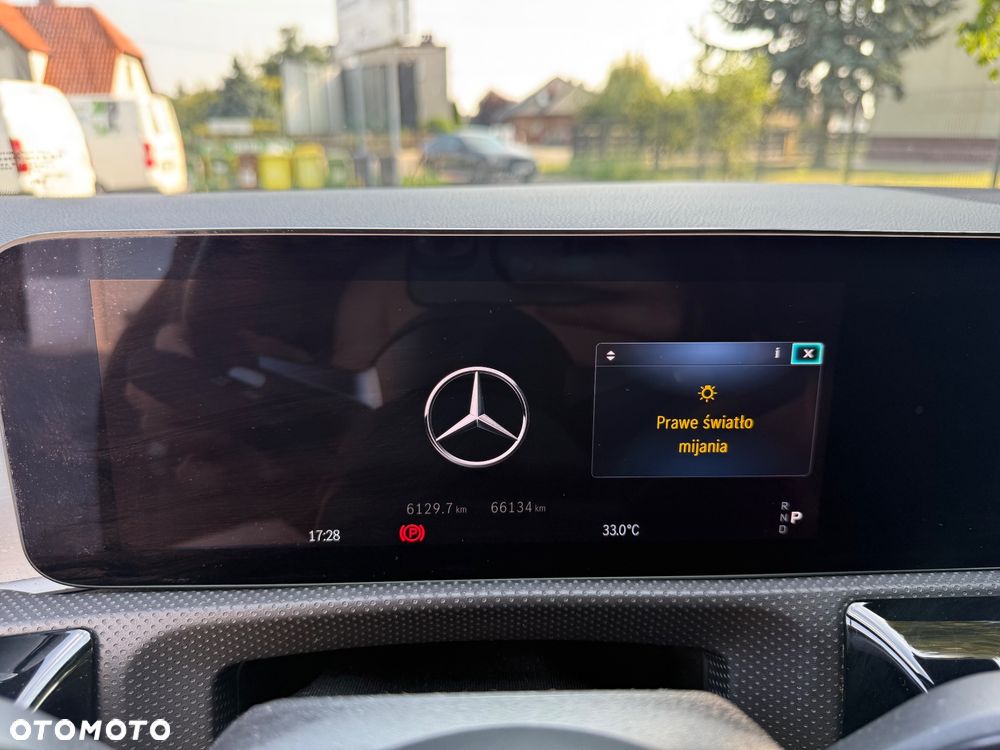 Mercedes-Benz CLA 250 e 8G-DCT AMG Line - 34