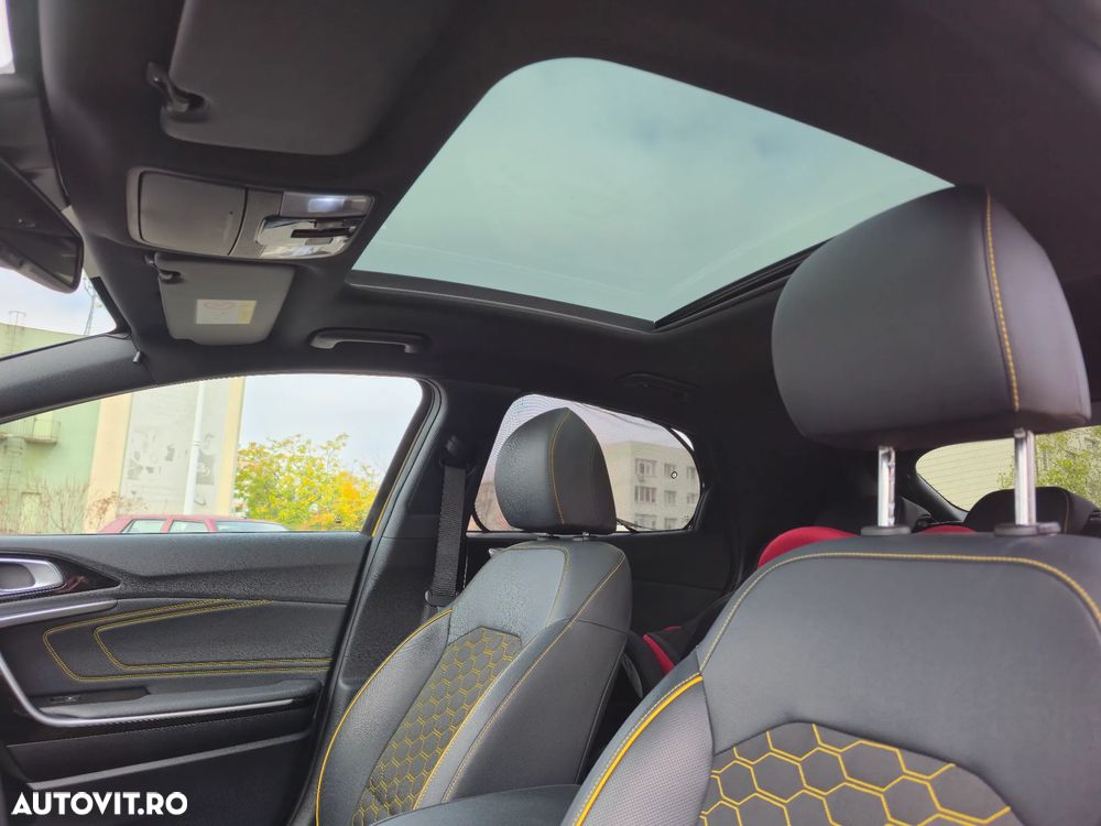 Kia XCeed 1.4 T-GDI 7DCT Style+ - 10