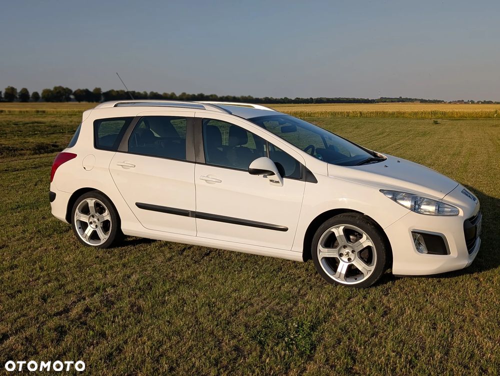 Peugeot 308 e-HDi FAP 115 Stop&Start Business Line Niveau 1 - 2