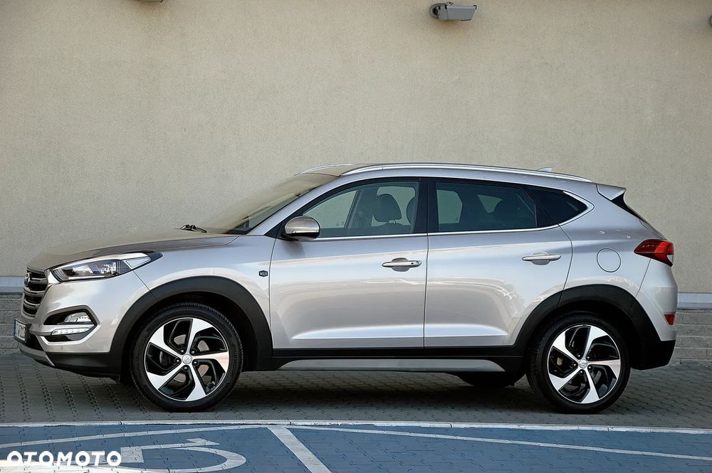Hyundai Tucson blue 1.7 CRDi 2WD Intro Edition - 21