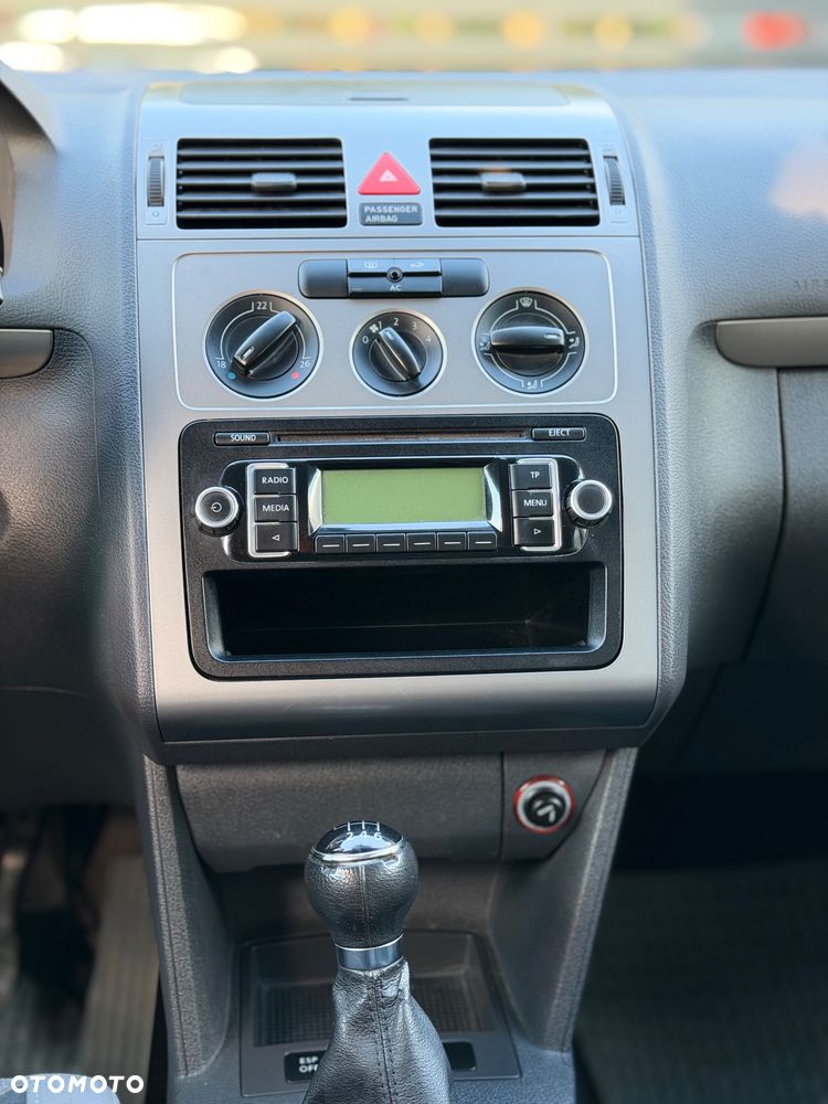 Volkswagen Touran 1.9 TDI Highline - 20