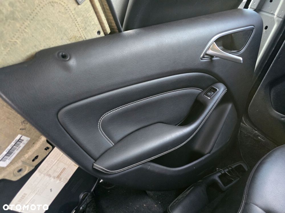 MERCEDES B W246 FOTELE KANAPA TUNEL CZARNA SKÓRA - 9