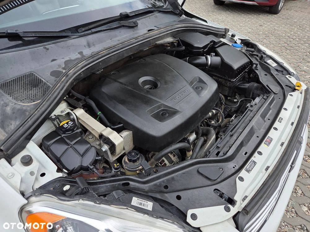 Volvo XC 60 T5 Drive-E Momentum - 24