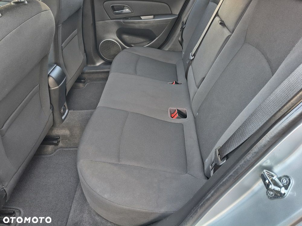 Chevrolet Cruze 1.6 LT - 24